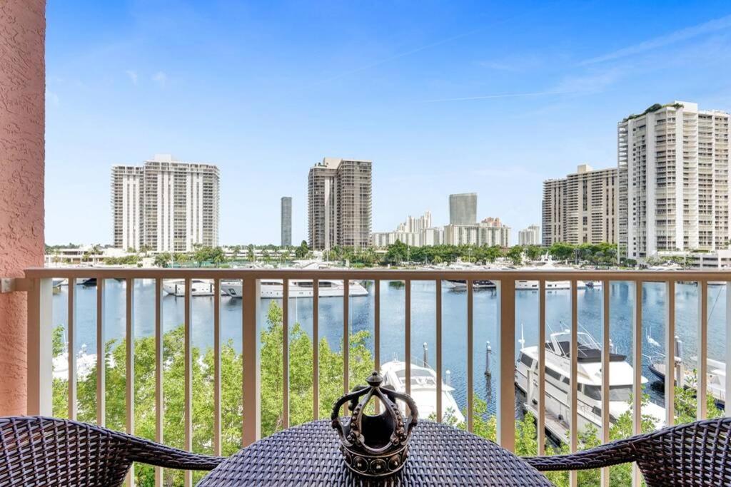 Yacht Club At Aventura Amazing Marina View Parking Included Appartement Miami